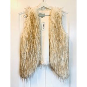 5/$20 Anthropologie  Skies are Blue  Vest NWT